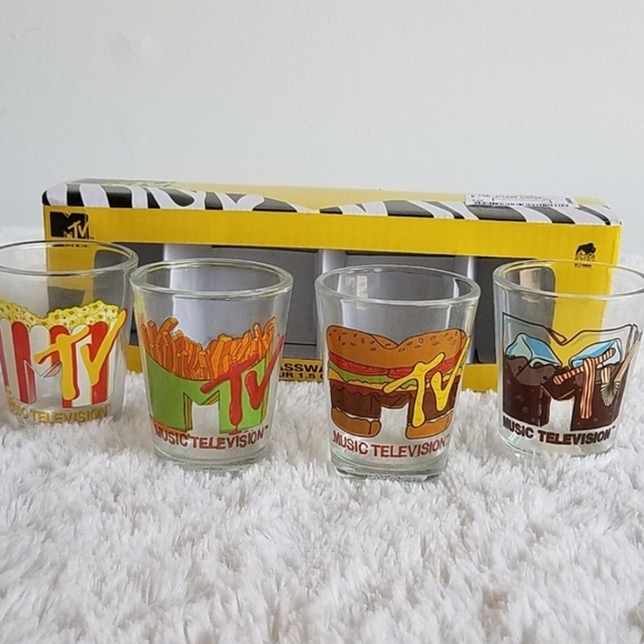 Vintage MTV SHOT GLASSES SET OF 4 - Picture 2 of 2
